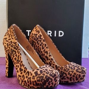 NWT - TORRID - Leopard Faux Suede Platform Pump